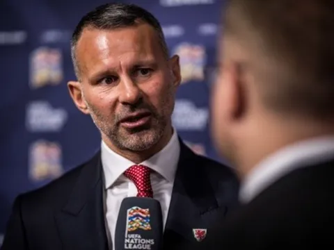 Ryan Giggs nêu tên hai ngôi sao Man United cần chiêu mộ ngay hè này