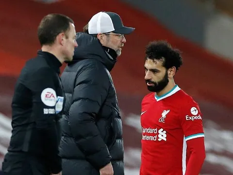 Klopp phản ứng thế nào về thái độ bất mãn của Salah?