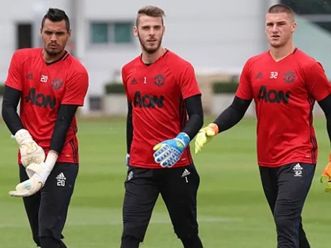 Sam Johnstone, "nạn nhân" của De Gea tại Man Utd