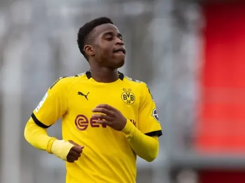 San bằng các kỷ lục, "thần đồng lu mờ cả Haaland" sắp được Dortmund trao cơ hội ngàn vàng