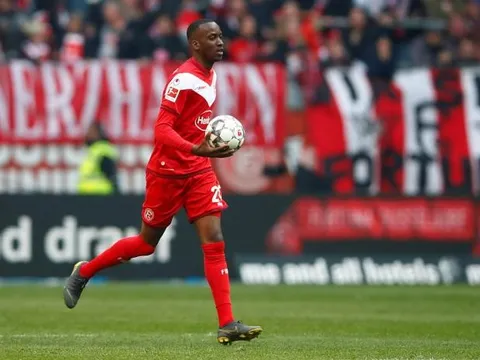 Săn tiền đạo, Dortmund muốn sao trẻ từng lập hattrick vào lưới Bayern