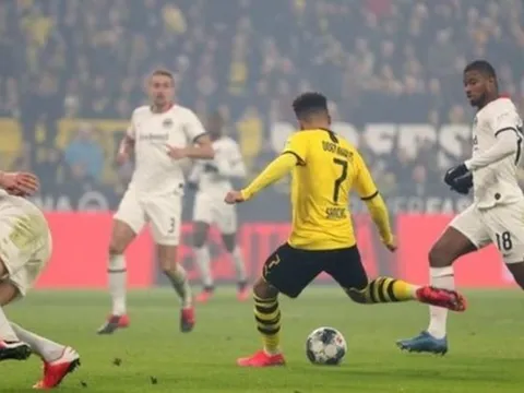 Sancho "fake shot" đỉnh cao, đối phương chỉ biết trượt dài ôm hận
