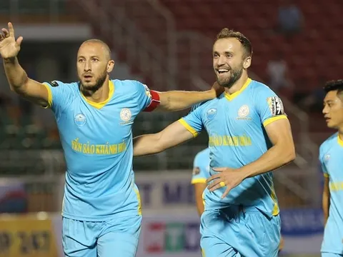 Sanna Khánh Hòa BVN: Chờ đợi gì vào những "ông ngoại tuổi 30"?