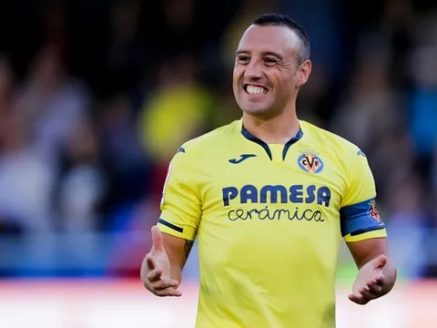 Santi Cazorla khẳng định 1 HLV đã sẵn sàng dẫn dắt Barcelona