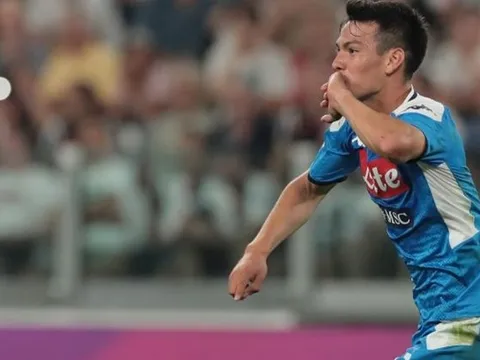 Sao 42 triệu euro của Napoli: “Ronaldo đã đến gặp tôi và…”