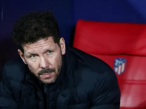 Sao Atletico phản ứng kịch liệt, từ chối bắt tay với HLV Simeone