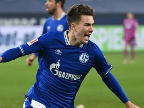 'Sao mai' lập hat-trick, Schalke đã biết thắng sau 30 trận