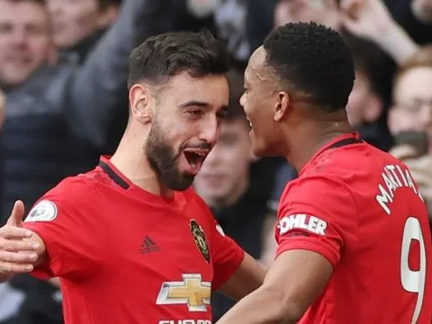 Sao Man City cay cú: "Tôi chỉ chạm nhẹ, Fernandes đã té ngã rồi la hét"