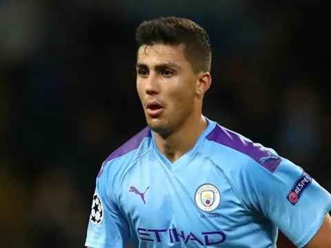 Sao Man City: “Chúng tôi vẫn còn cơ hội giành 2 danh hiệu”
