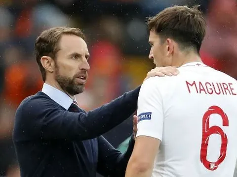 Sao Man Utd: "Họ bắt chúng tôi quỳ xuống, giơ tay lên rồi đánh đập"