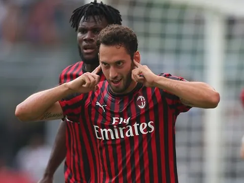 Sao Thổ Nhĩ Kỳ lập công, AC Milan nhẹ nhàng đánh bại Brescia