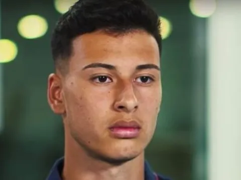 Sao trẻ Arsenal muốn khoác áo số 14 của Aubameyang