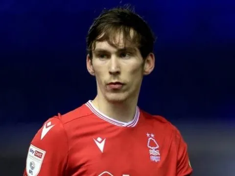 Sao trẻ Man Utd được khen giỏi hơn cả Busquets