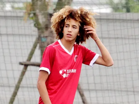 Sao trẻ sắp gia nhập Man Utd từng sang Việt Nam tập tại trung tâm PVF