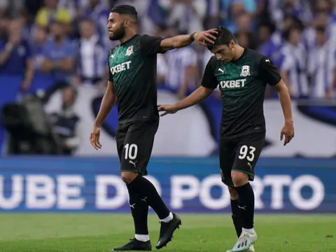 Sát thủ 19 tuổi vụt sáng, Porto cay đắng bị loại khỏi Champions League