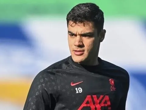 Sau 2 trận, Klopp nói 1 lời về Kabak