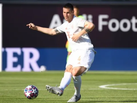 "Lá chắn thép" của Bayern tái xuất sau 9,5 tháng vật lộn với chấn thương