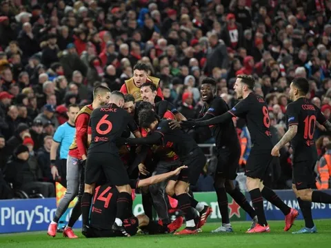 Sau đại thắng ở Anfield, đây là việc mà toàn đội Atletico làm