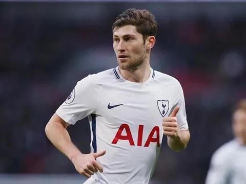 Sau MU, đến lượt Tottenham thiệt quân trước thềm mùa giải mới