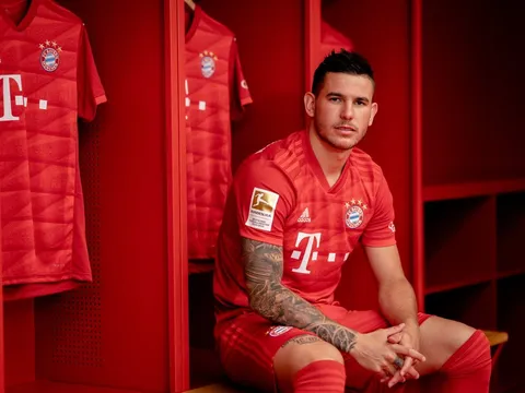 Sau tất cả, Bayern cuối cùng cũng chính thức ra mắt Nhà vô địch World Cup