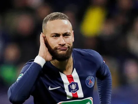 Sau tất cả, HLV Barca phá vỡ im lặng về việc chiêu mộ Neymar