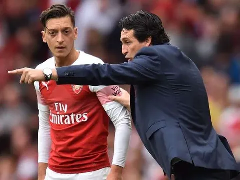 Sau tất cả, Ozil lên tiếng tiết lộ sự thật về mâu thuẫn giữa anh và HLV Emery