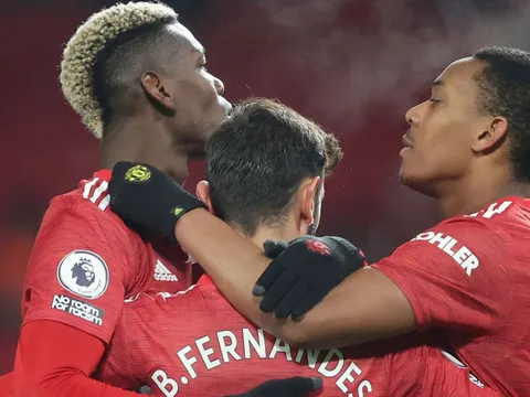 Sau vòng 17 Premier League: Liverpool run rẩy, M.U bứt tốc; Điên rồ Top 4