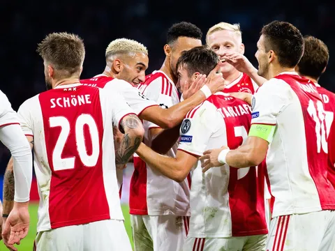 Sau Ziyech, Chelsea tiếp tục 'rút ruột' Ajax mang về cơn lốc cánh trái