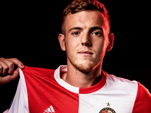 XONG! Thủ quân U23 Liverpool chính thức cập bến Rotterdam