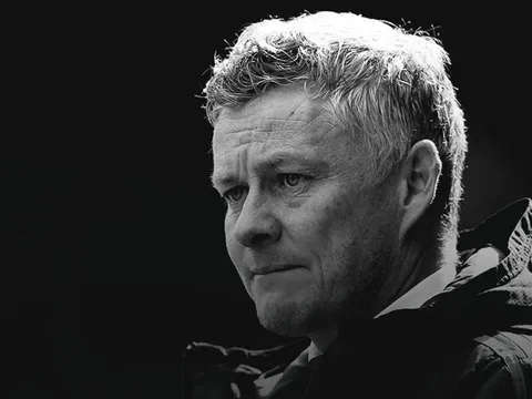 Scholes và Neville đã sai, Man Utd không thể làm thế với Solskjaer