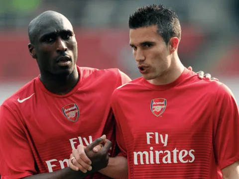 Van Persie tiết lộ lời khuyên "quý hơn vàng" từ Sol Campbell