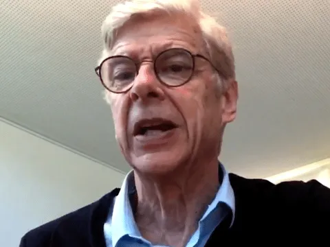Arsene Wenger khiến CĐV Arsenal hụt hẫng với tuyên bố cứng rắn