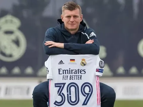 Kroos tiết lộ điểm đến cuối cùng trong sự nghiệp
