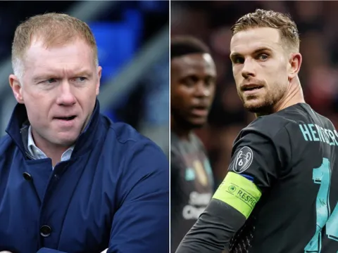 Gerrard: "Cậu ấy khiến tôi liên tưởng đến Paul Scholes"
