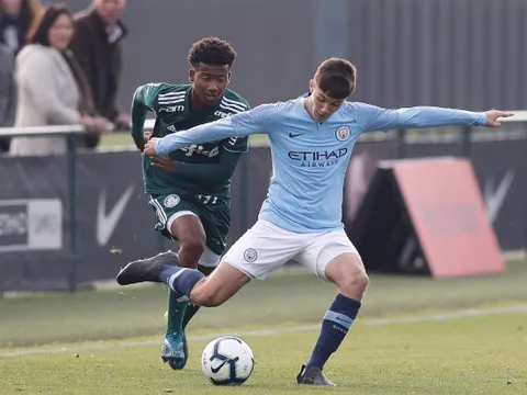 Man United muốn chiêu mộ tiền đạo ghi hơn 600 bàn thắng của Man City