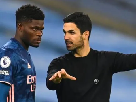 Mikel Arteta xác nhận Arsenal đã có "HĐ mới" ở giai đoạn 2