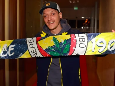 Mesut Ozil chính thức chia tay Arsenal, hứa hẹn to lớn ở bến đỗ mới