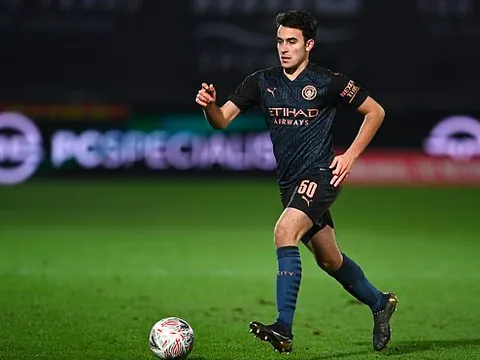 "Tân binh tiềm năng" sẵn sàng đá không lương vì Barcelona