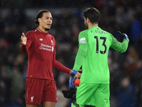 Đâu chỉ Van Dijk, Liverpool còn sở hữu một con 'quái vật' khác ở hàng thủ