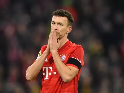 Sếp lớn Bayern úp mở khả năng mua đứt "siêu cầu thủ 2 chân như 1"