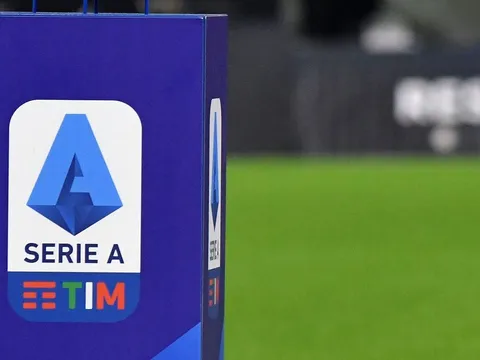 Serie A có thể chơi không khán giả đến năm 2021