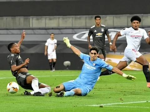 Sevilla tung chiêu, quyết giữ "kẻ khiến M.U ôm hận"