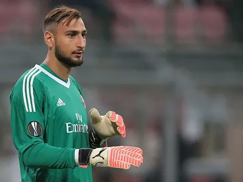 'Siêu thủ môn' 20 tuổi muốn được gắn bó với AC Milan