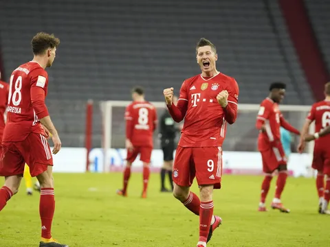 Siêu tiền đạo lập hat-trick, Bayern ngược dòng Dortmund đẳng cấp