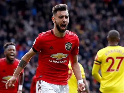 Ryan Giggs: "Quá tuyệt vời, cậu ấy còn có thể xuất sắc hơn"