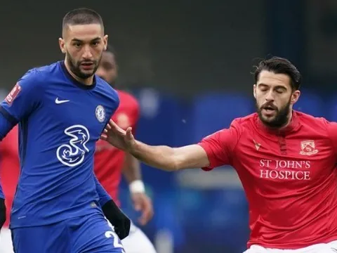 Nevin chỉ tên cầu thủ Chelsea có cú tạt không thể ngăn cản