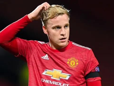 Huyền thoại chỉ ra việc Van de Beek nên làm ngay với M.U