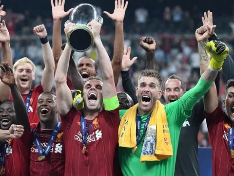 HLV của West Ham từng muốn giữ Adrian