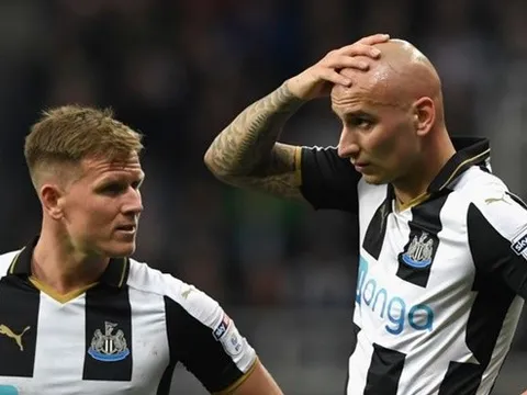 CHÍNH THỨC! 'Người hùng Liverpool' ký hợp đồng 3 năm