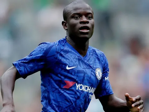 Vừa trở lại sau chấn thương, Kante tiếp tục khuynh đảo cùng Chelsea